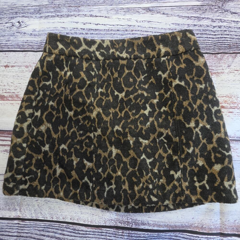 Forever 21 Women's Leopard Print Mob Wife Mini Skirt Size Small